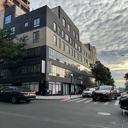 Regal Inn & Suites New York Laguardia Hotel Екстериор снимка