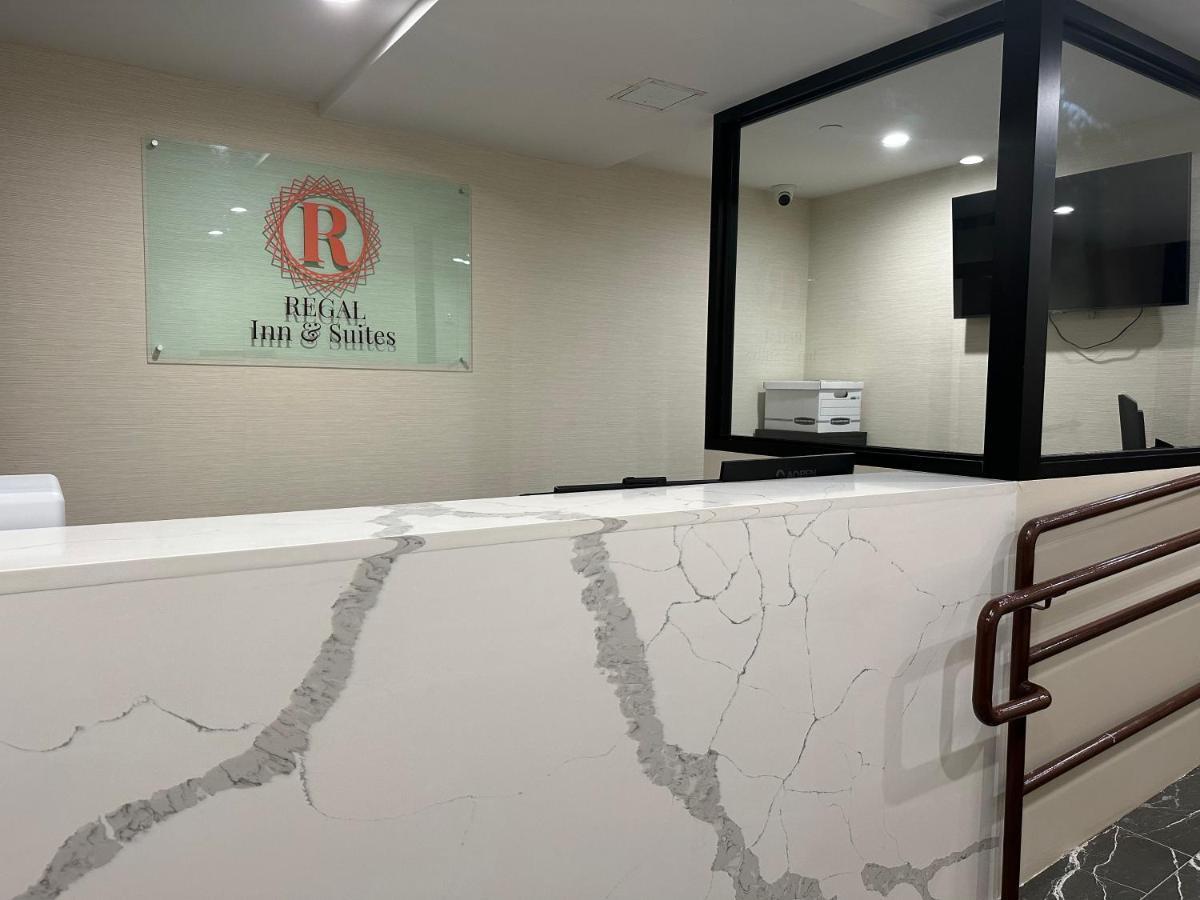 Regal Inn & Suites New York Laguardia Hotel Екстериор снимка